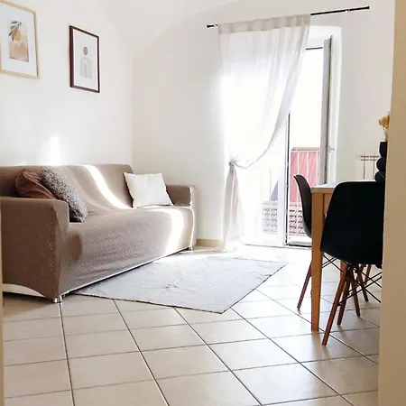 Quick - Interno 45 * 비엘라